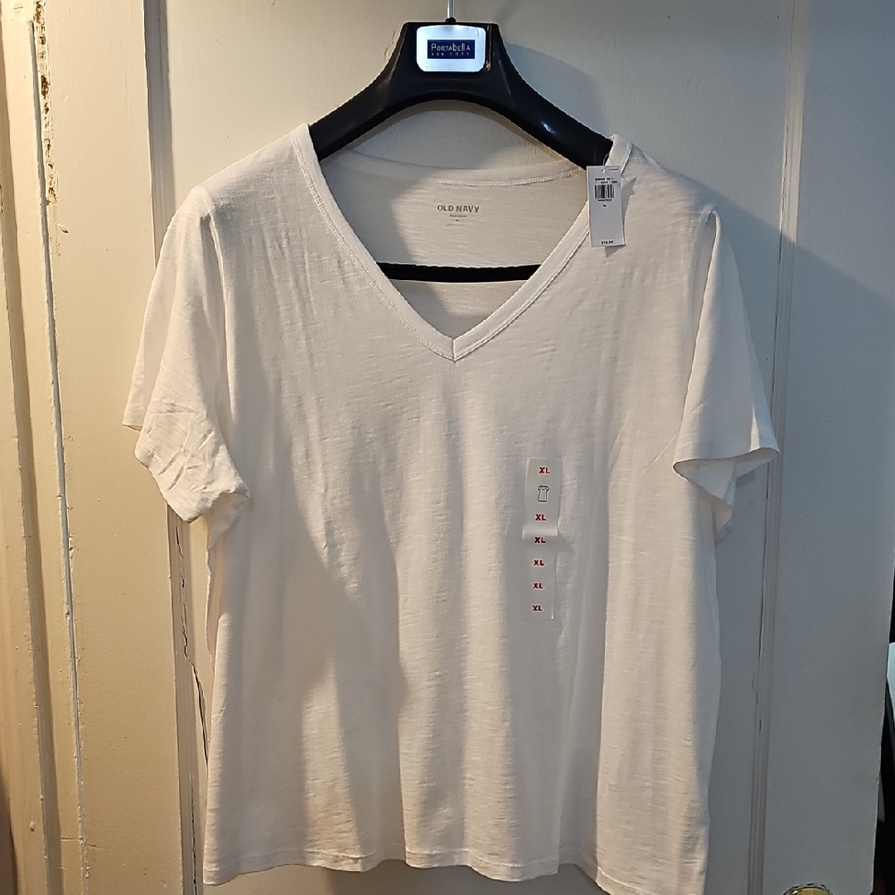 Old Navy Every Wear Tee Shirts (4)